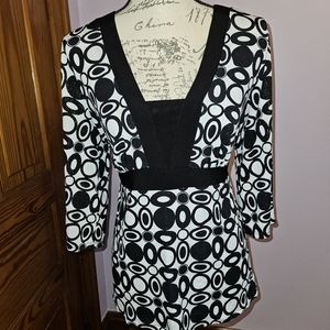 NOTATIONS BLACK & WHITE SHIMMER PRINT TOP
